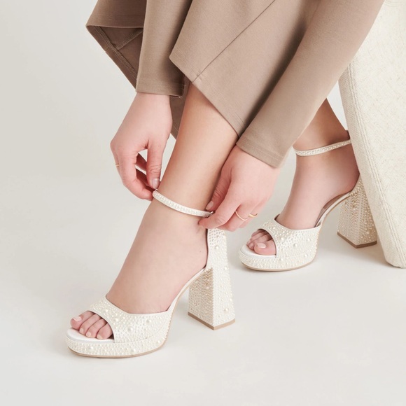 Pandro Pearl Heels True White Satin - Picture 1 of 5